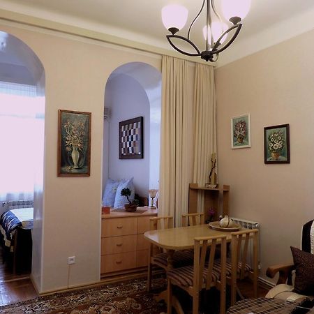 Ara & Gaya Аpartment Apartment Ереван Екстериор снимка