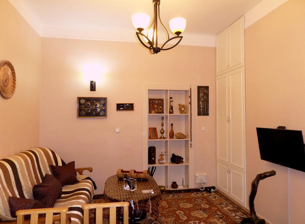 Ara & Gaya Аpartment Apartment Ереван Екстериор снимка