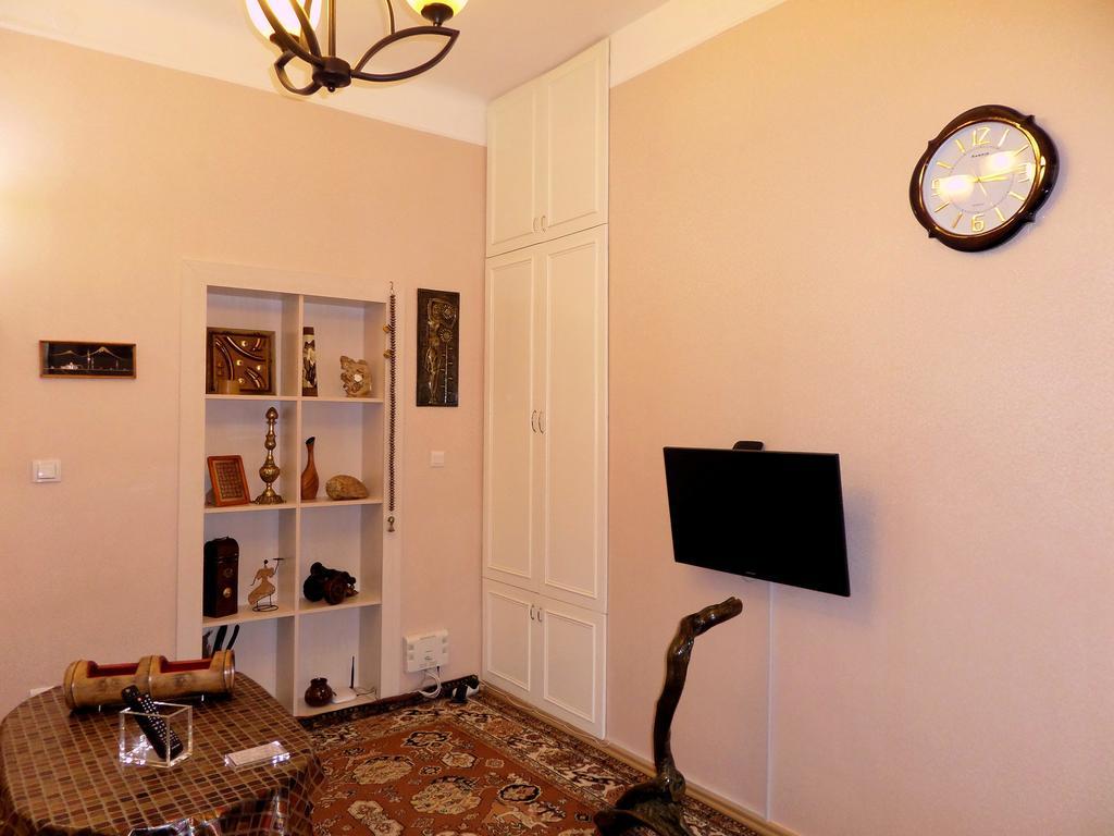 Ara & Gaya Аpartment Apartment Ереван Екстериор снимка
