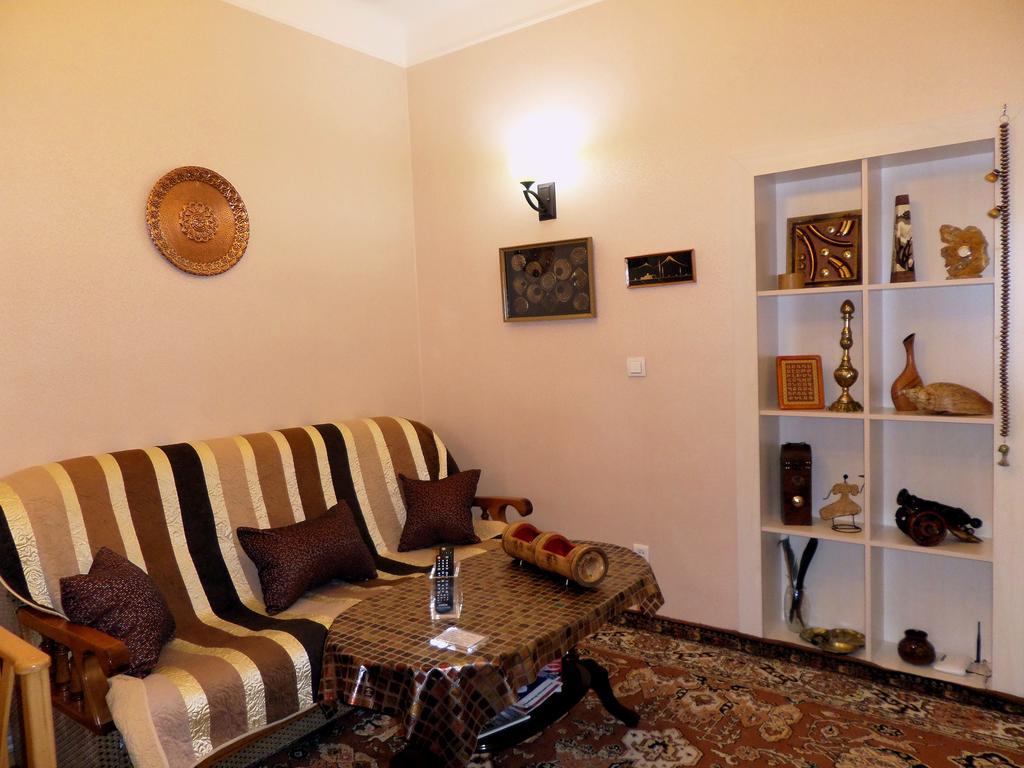 Ara & Gaya Аpartment Apartment Ереван Екстериор снимка