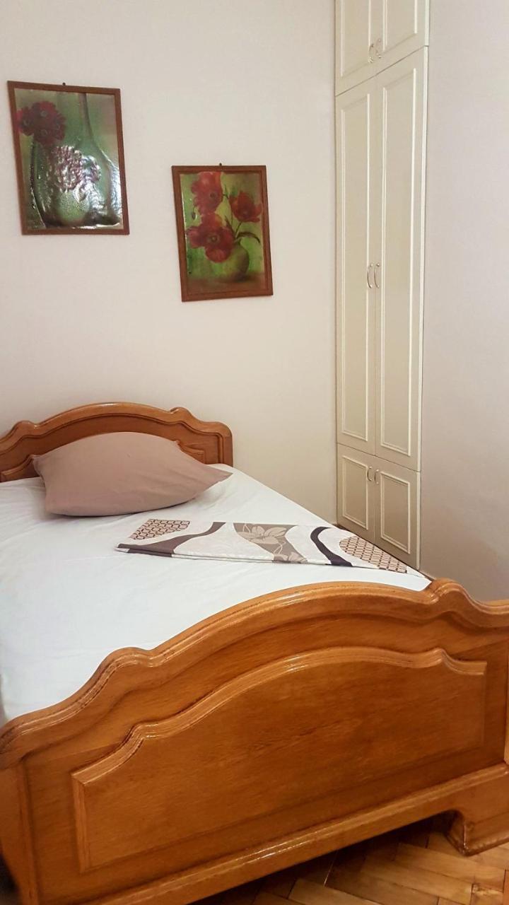 Ara & Gaya Аpartment Apartment Ереван Екстериор снимка