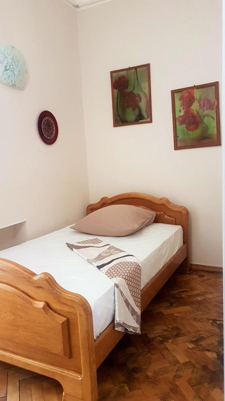 Ara & Gaya Аpartment Apartment Ереван Екстериор снимка